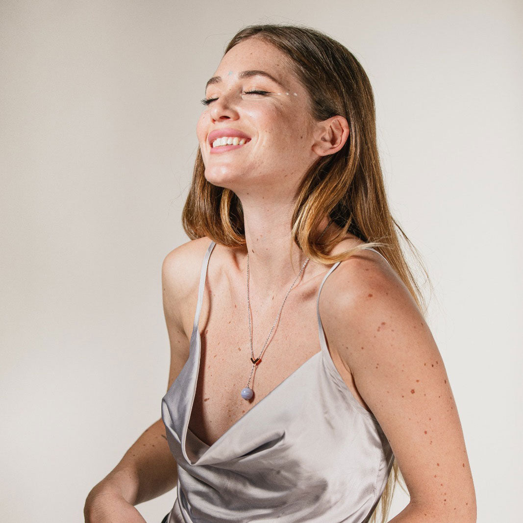 Pendente Goddess Calcedonio - La gentilezza - Le Origini pietre dure pietre semipreziose, pietre naturali